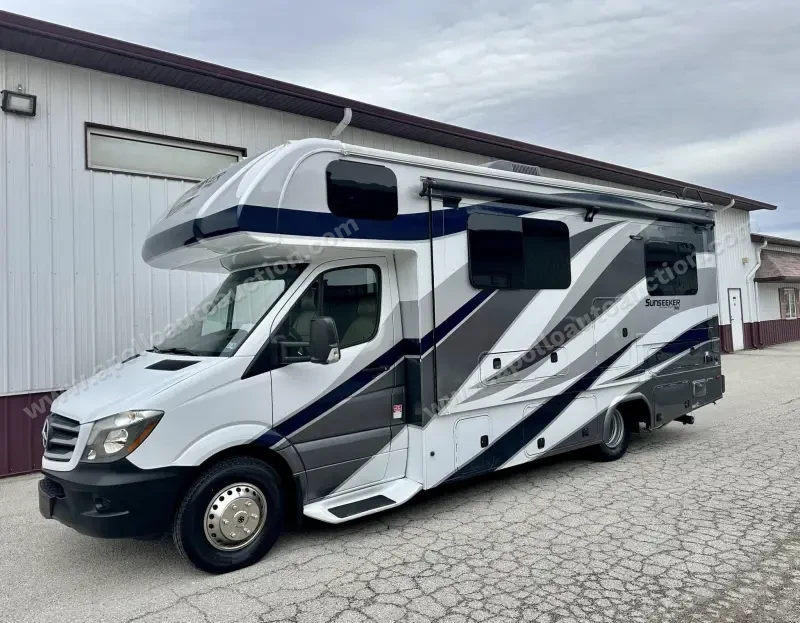 2017 Forest River Sunseeker 2400WS photo 1