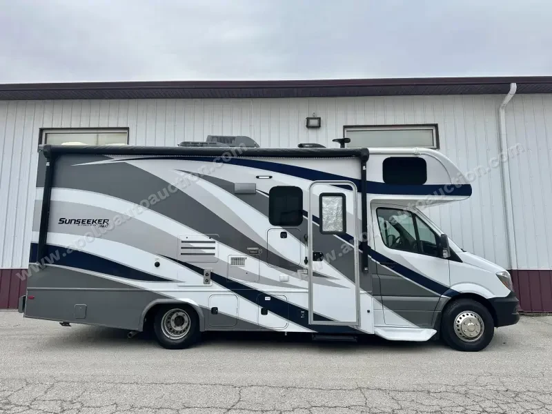 2017 Forest River Sunseeker 2400WS photo 27