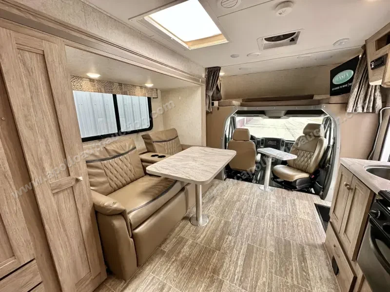 2017 Forest River Sunseeker 2400WS photo 3