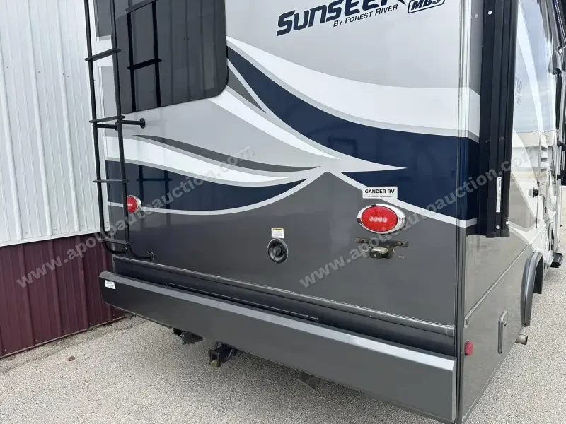 2017 Forest River Sunseeker 2400WS photo 30