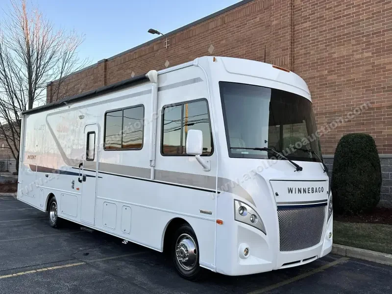 2018 Winnebago Intent 31P photo 11