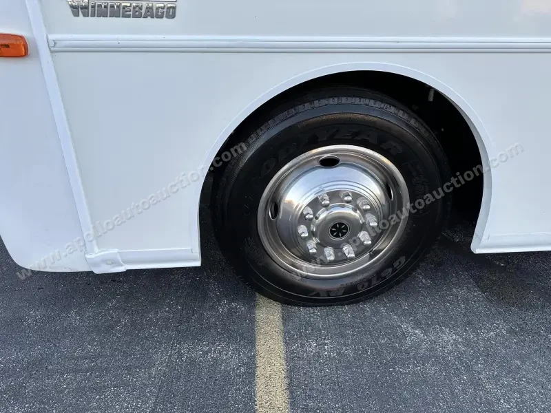 2018 Winnebago Intent 31P photo 8