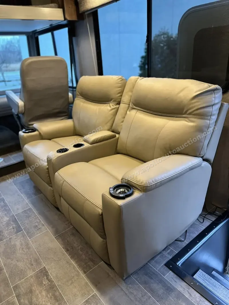 2018 Winnebago Intent 31P photo 48