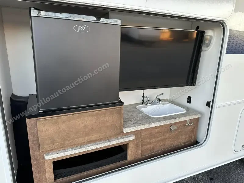 2018 Winnebago Intent 31P photo 16