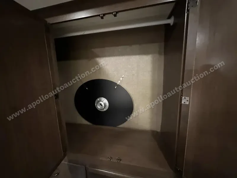 2018 Thor Motor Coach Hurricane 29M photo 52