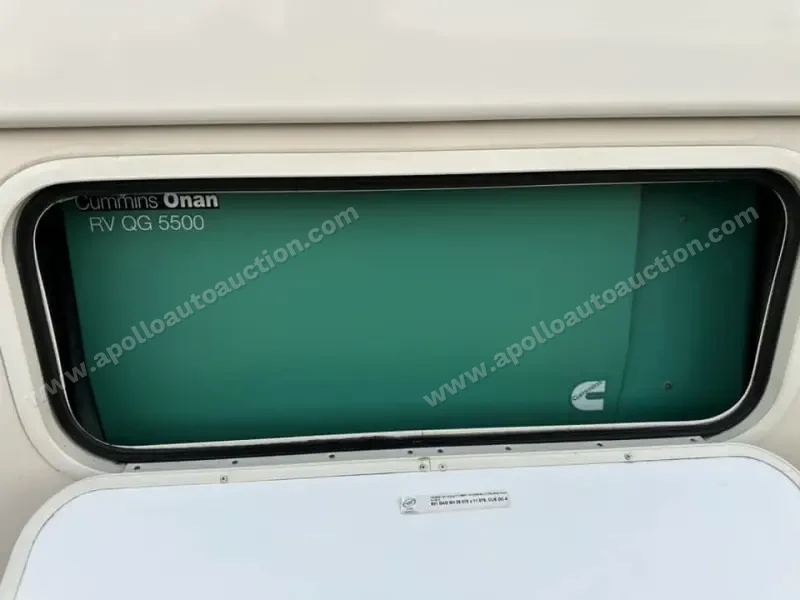 2018 Thor Motor Coach Hurricane 29M photo 5