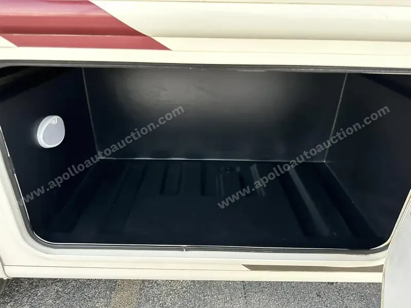 2018 Thor Motor Coach Hurricane 29M photo 24