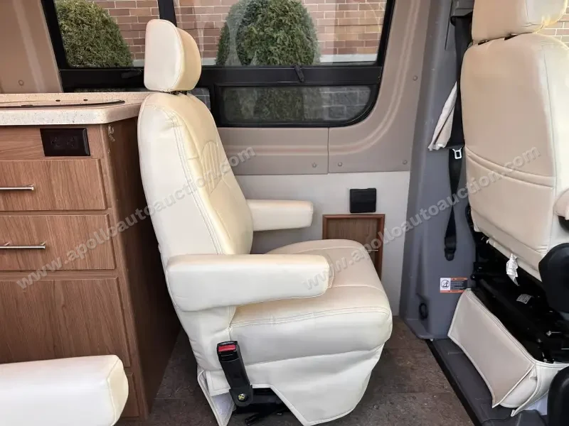 2014 Winnebago Era 170X photo 9