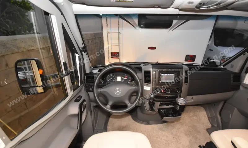 2014 Winnebago View 24V Class C photo 8