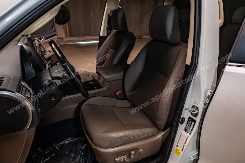 2023 Lexus GX 460 Base photo 16