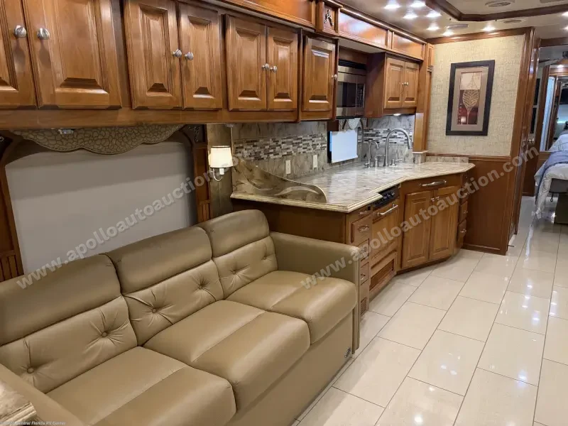 2014 Tiffin Phaeton 40QBH photo 44
