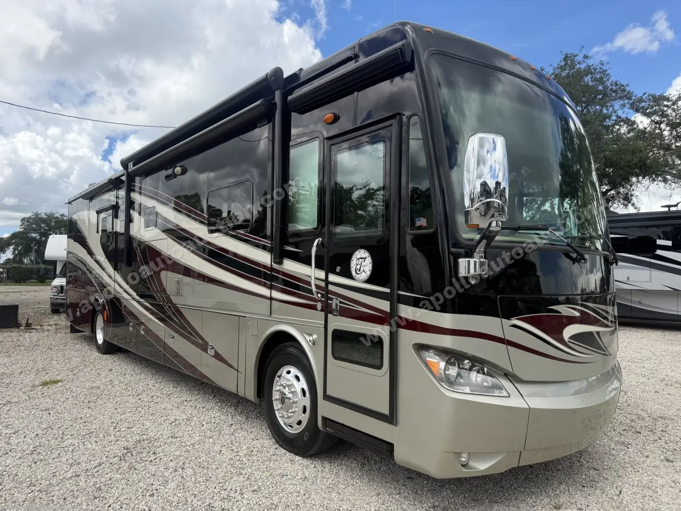 2014 Tiffin Phaeton 40QBH
