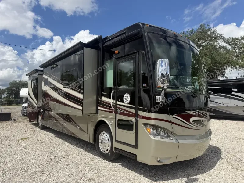 2014 Tiffin Phaeton 40QBH photo 34