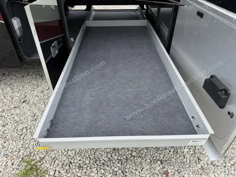 2014 Tiffin Phaeton 40QBH photo 13