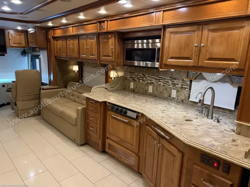 2014 Tiffin Phaeton 40QBH photo 74