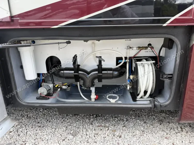 2014 Tiffin Phaeton 40QBH photo 22