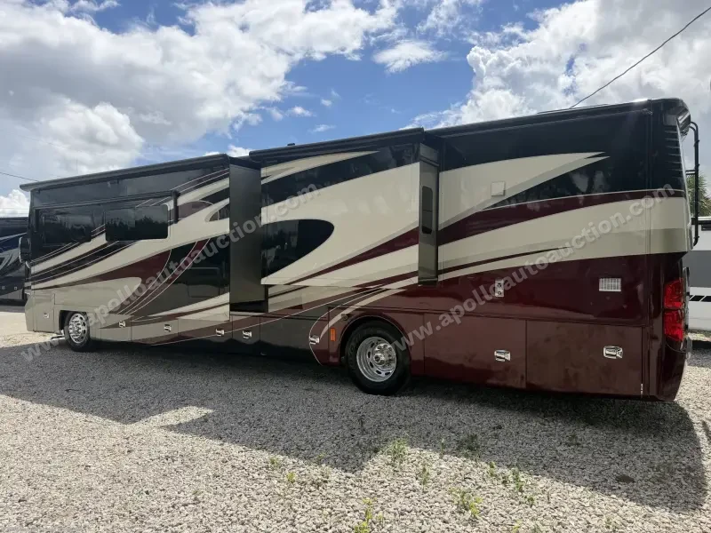 2014 Tiffin Phaeton 40QBH photo 38