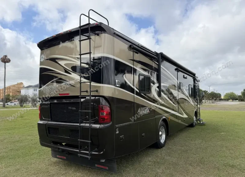 2013 Tiffin Allegro Red   36QSA photo 4