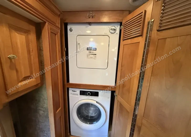 2011 Tiffin Phaeton 36 QSH photo 51