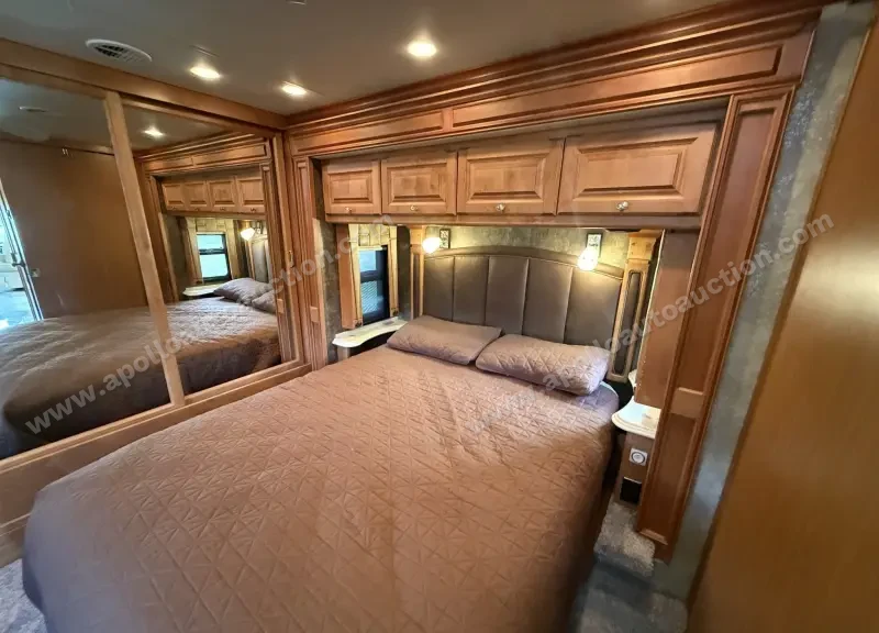 2011 Tiffin Phaeton 36 QSH photo 48
