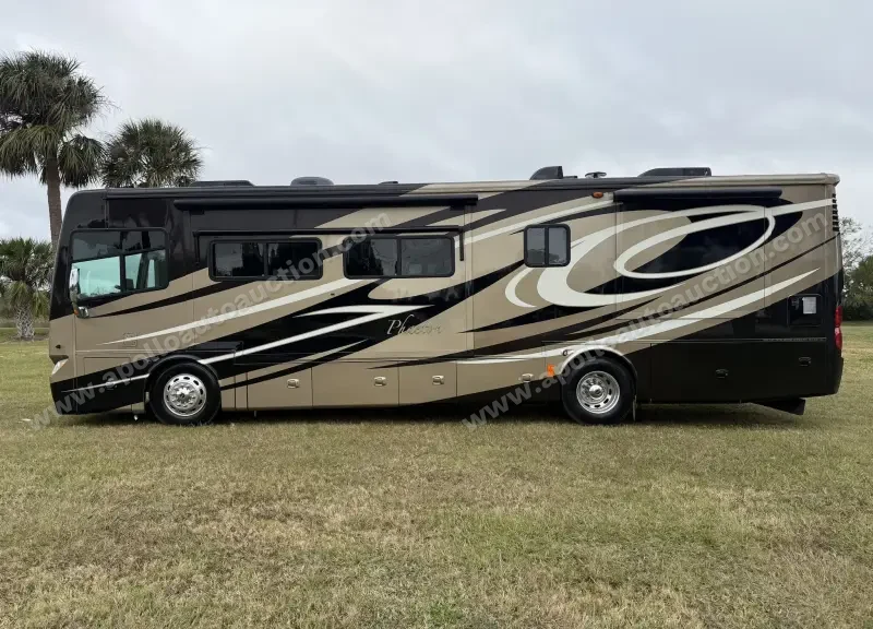 2011 Tiffin Phaeton 36 QSH photo 8