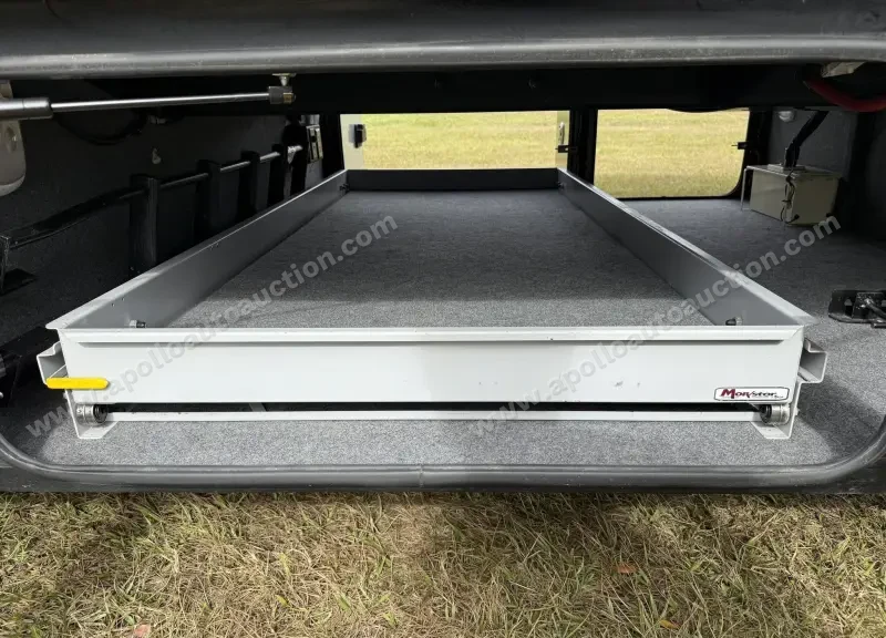 2011 Tiffin Phaeton 36 QSH photo 23