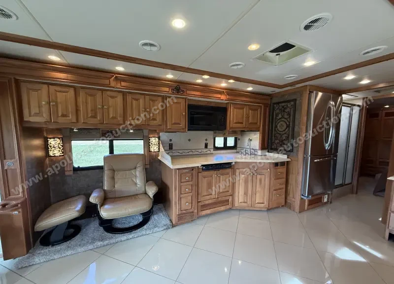 2011 Tiffin Phaeton 36 QSH photo 37