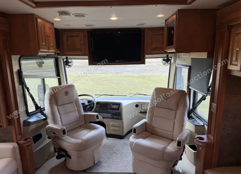 2011 Tiffin Phaeton 36 QSH photo 65