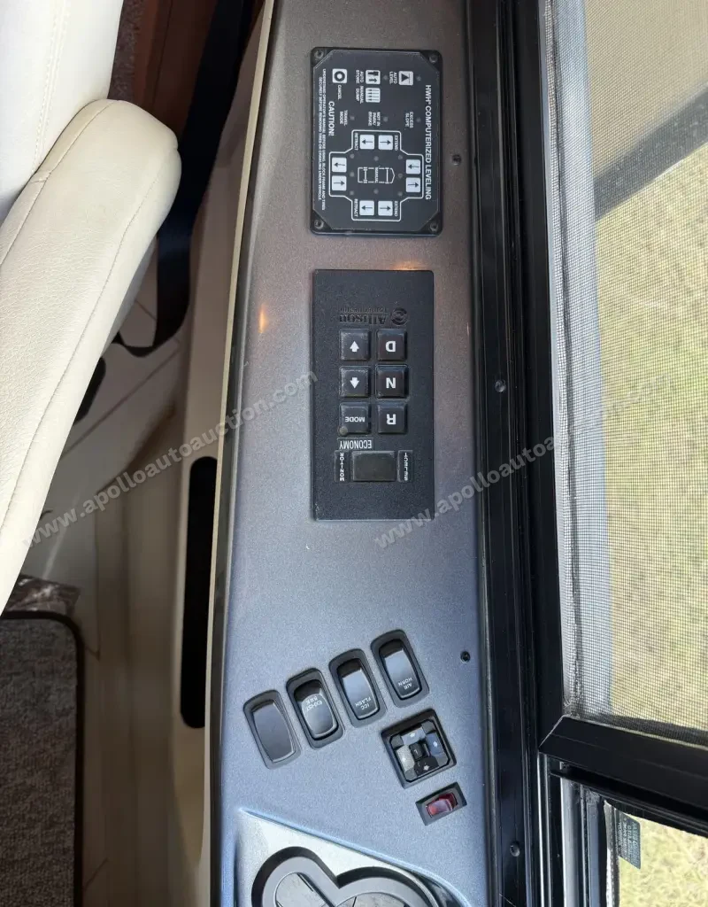 2011 Tiffin Phaeton 36 QSH photo 60