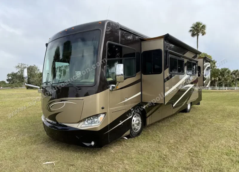 2011 Tiffin Phaeton 36 QSH photo 2