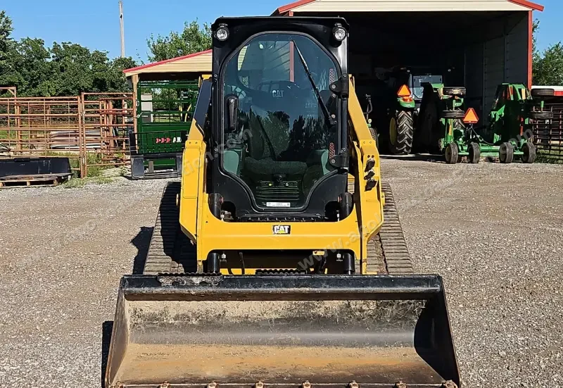 2019 Caterpillar 239D photo 2