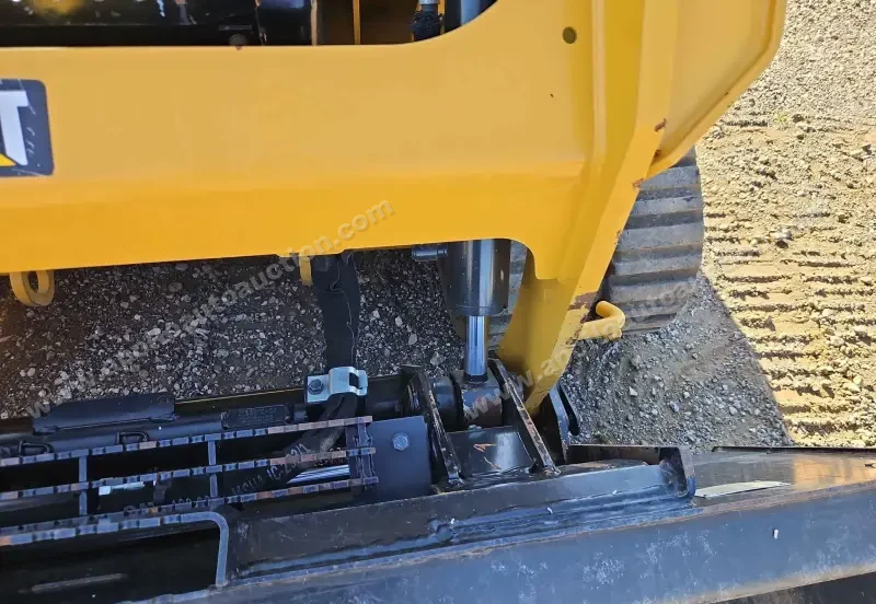 2019 Caterpillar 239D photo 16