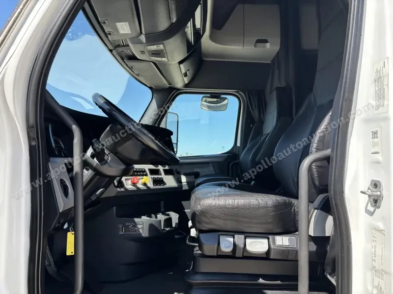 2022 Freightliner CASCADIA 126 photo 14