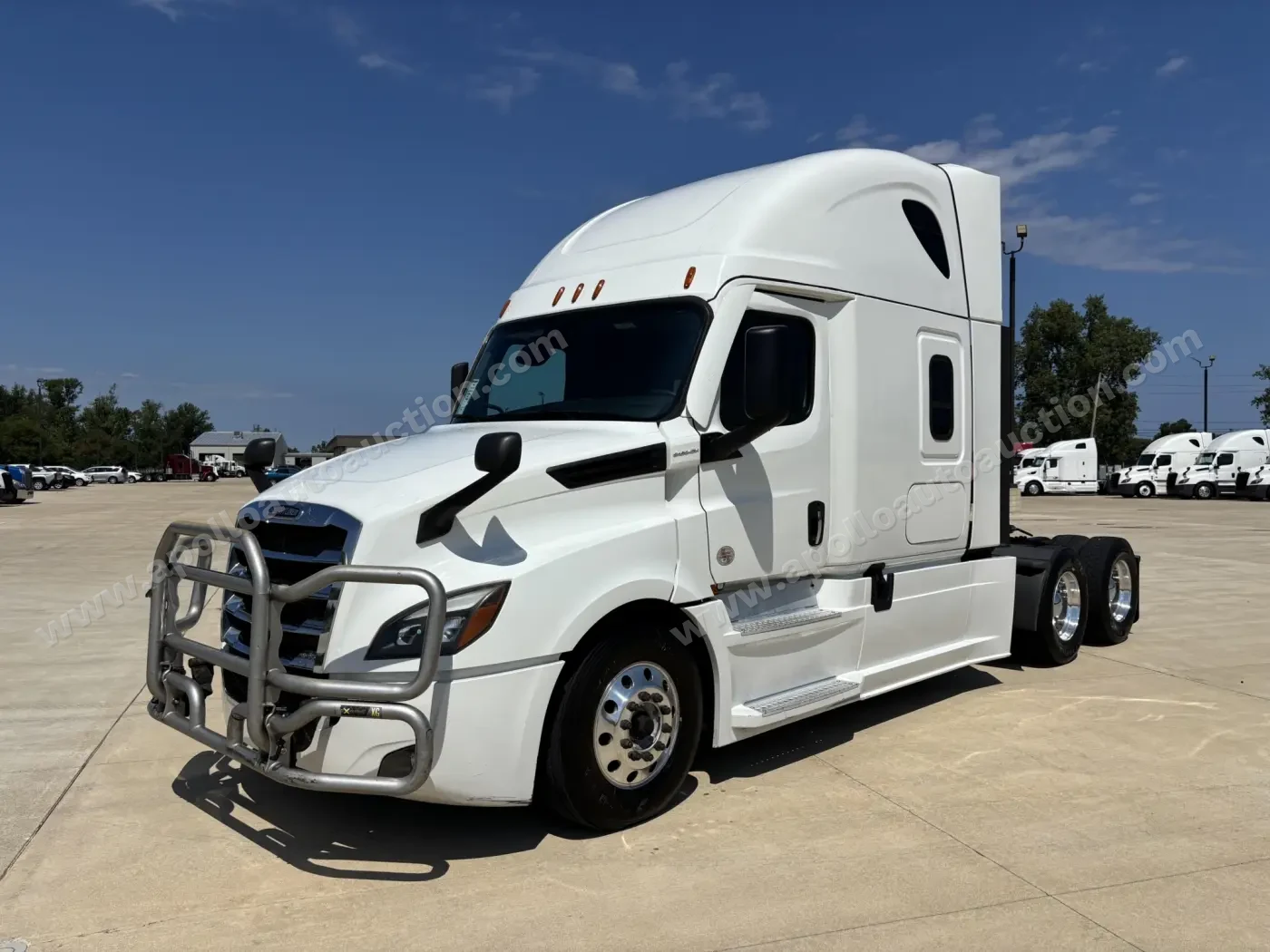 2021 Freightliner CASCADIA 126
