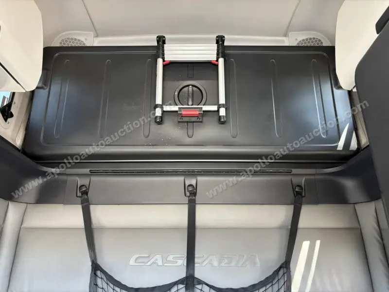 2021 Freightliner CASCADIA 126 - 72″ Raised Roof photo 21