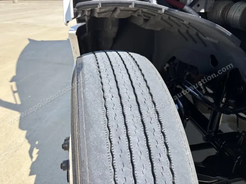 2021 Freightliner CASCADIA 126 - 72″ Raised Roof photo 22