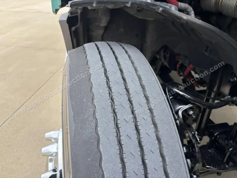 2019 Freightliner CASCADIA 126 - Detroit DD15 400HP photo 4