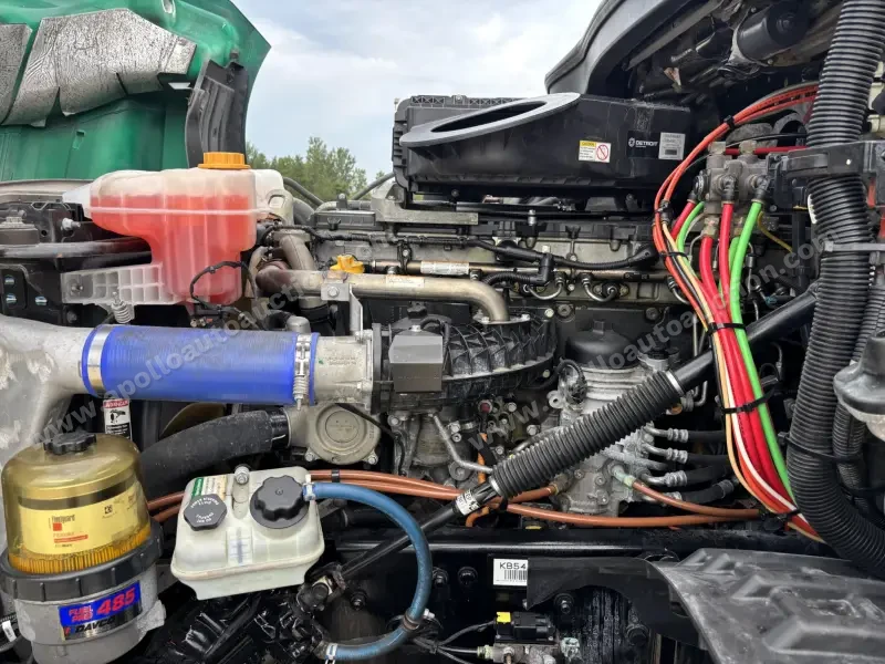 2019 Freightliner CASCADIA 126 - Detroit DD15 400HP photo 14
