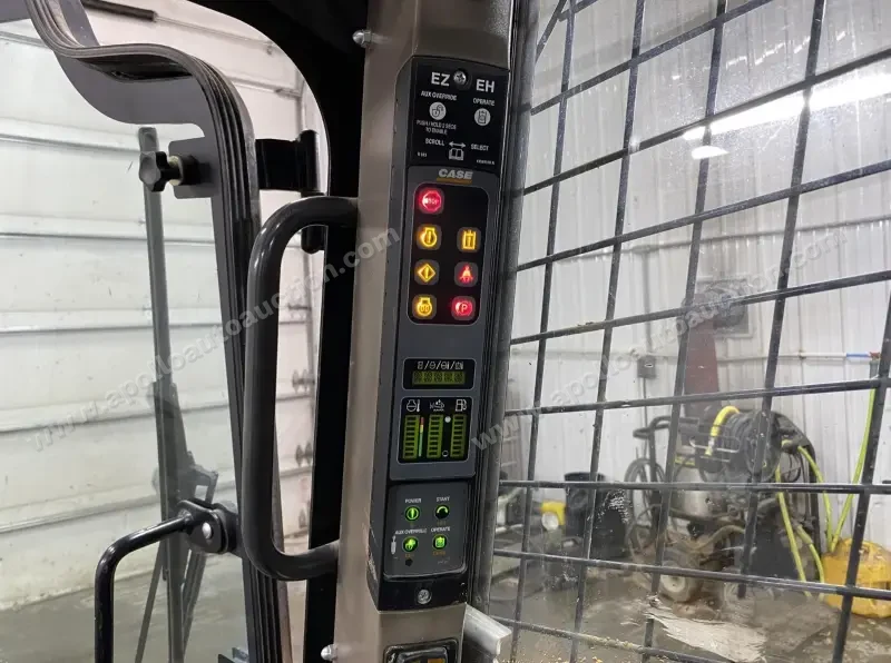 2015 Case TR340 photo 18