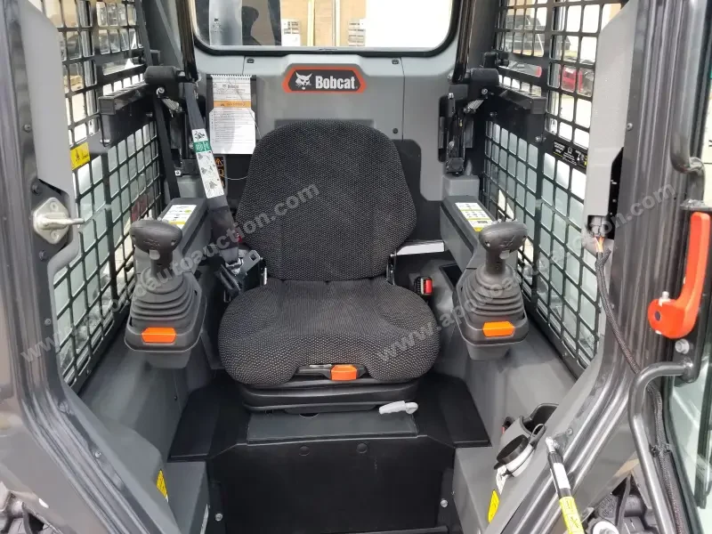 2020 Bobcat T66 photo 9