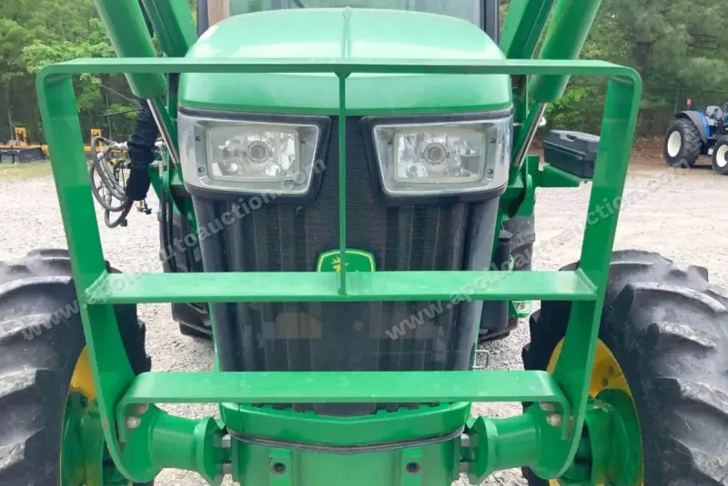 2013 John Deere 5100E MFWD Tractor photo 32