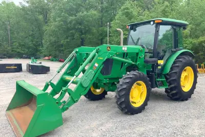 2013 John Deere 5100E MFWD Tractor