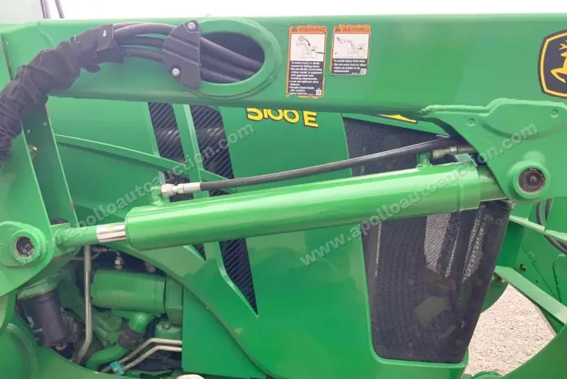 2013 John Deere 5100E MFWD Tractor photo 20