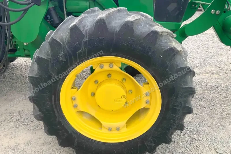 2013 John Deere 5100E MFWD Tractor photo 39