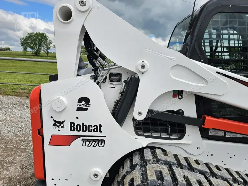 2020 Bobcat T770 photo 12