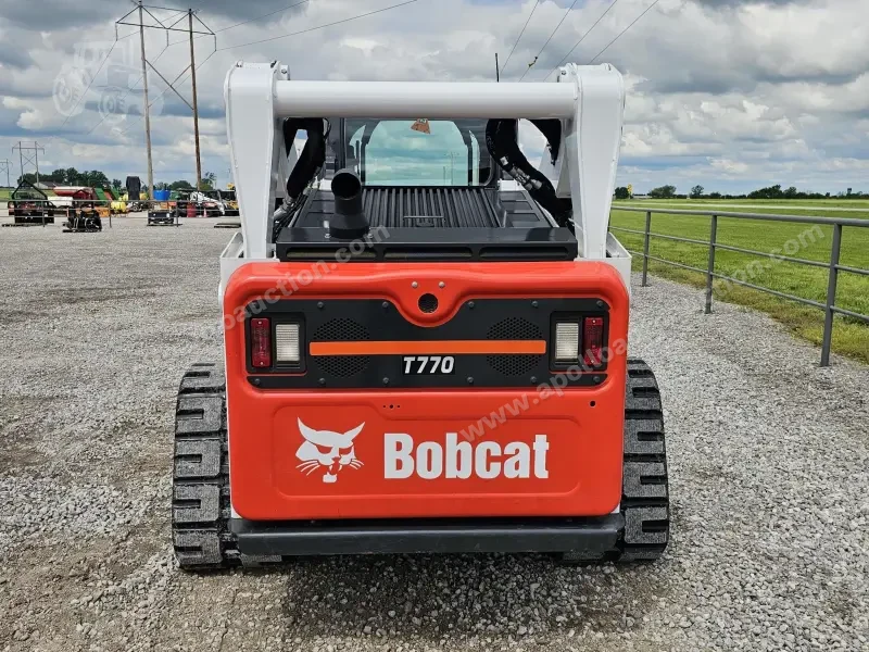 2020 Bobcat T770 photo 9