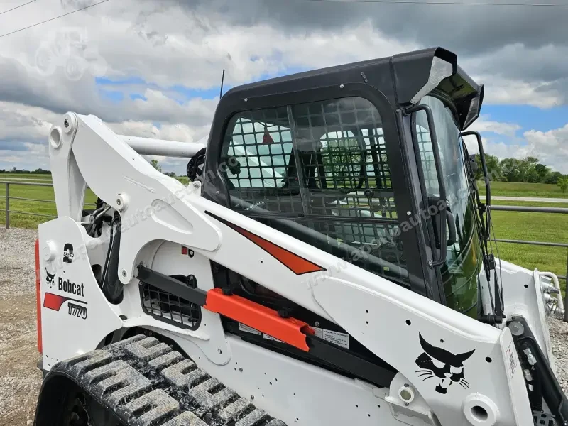 2020 Bobcat T770 photo 10