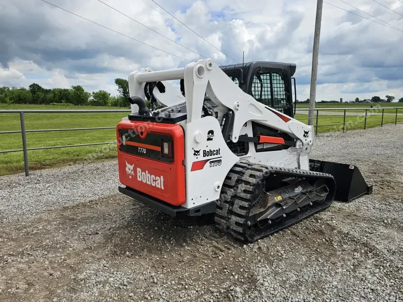2020 Bobcat T770 photo 11
