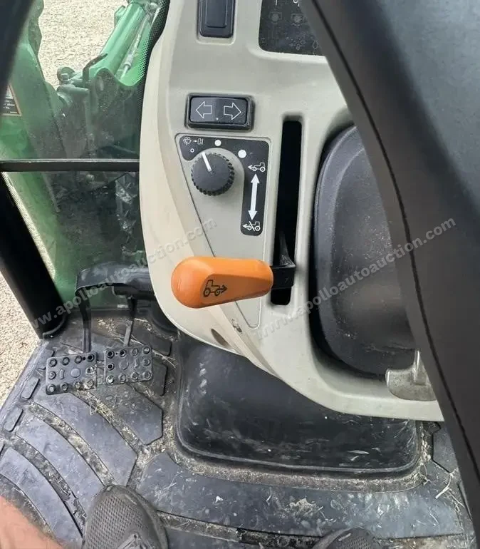 2010 JOHN DEERE 3720 + Attachments photo 23