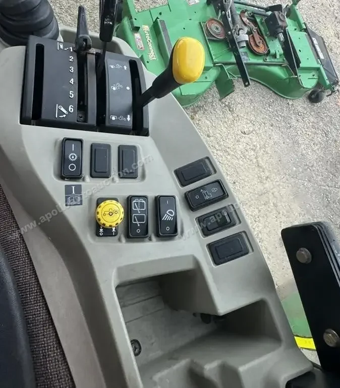 2010 JOHN DEERE 3720 + Attachments photo 24